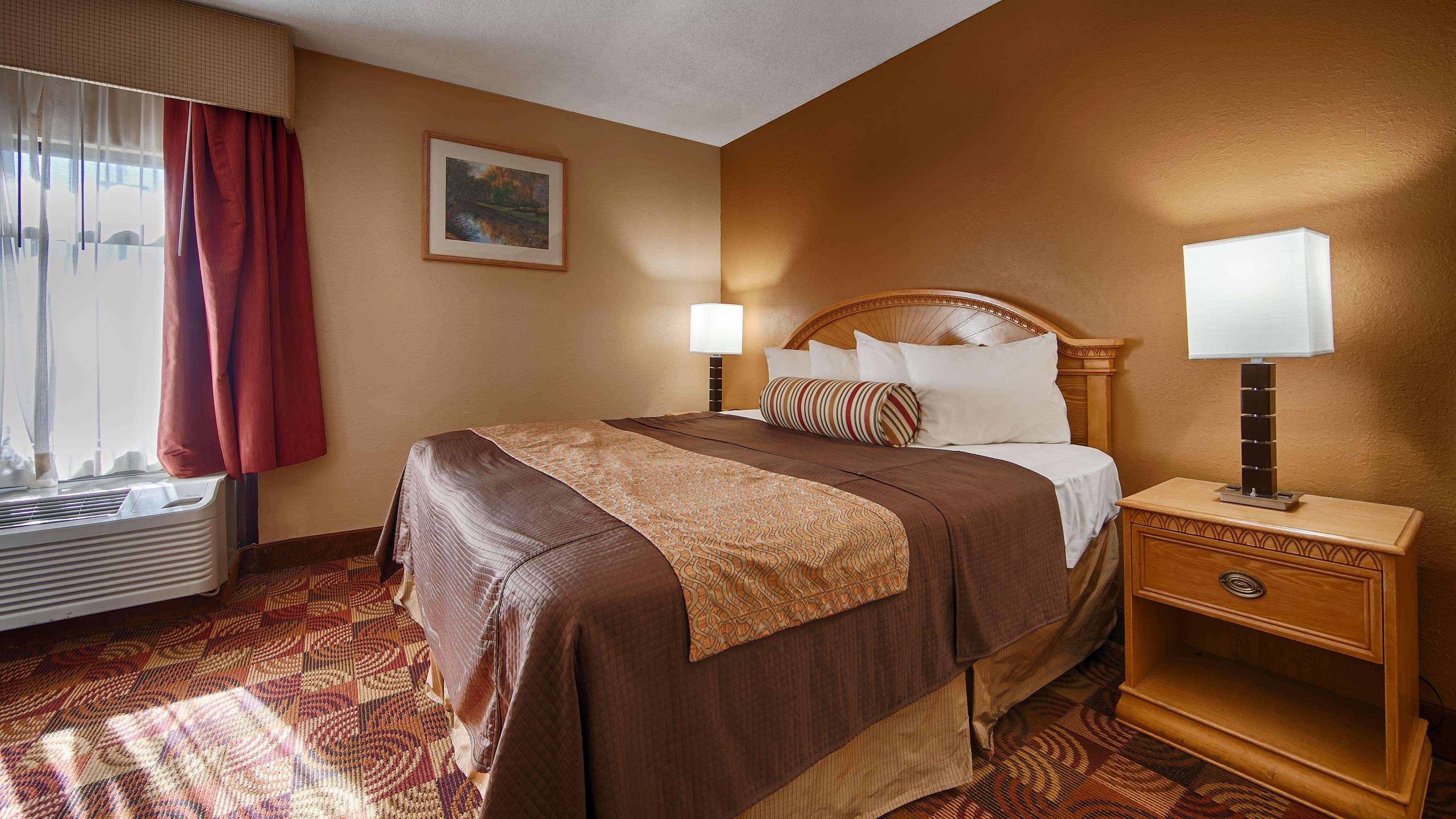 Best Western Martinsville Inn Bagian luar foto