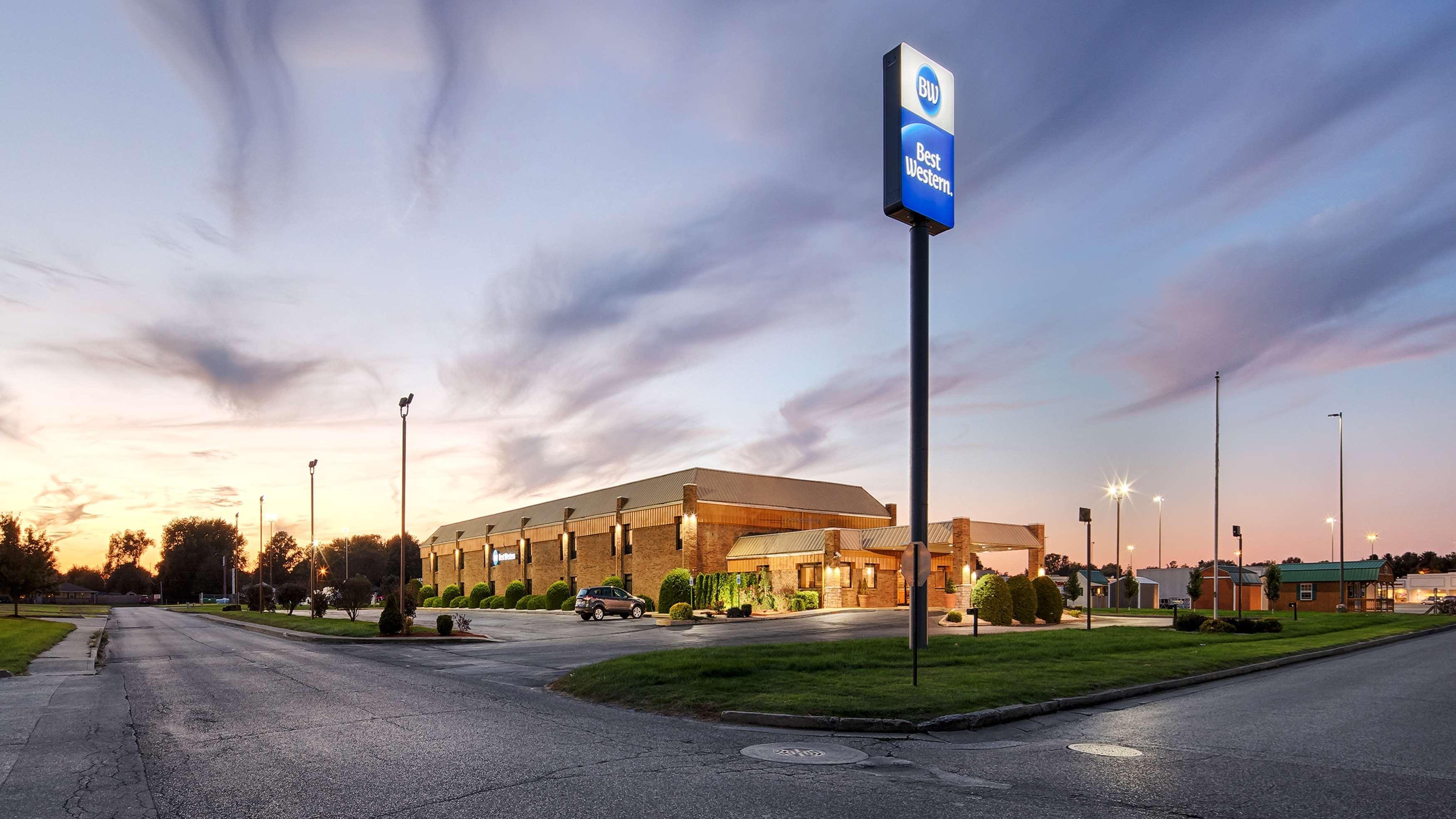 Best Western Martinsville Inn Bagian luar foto