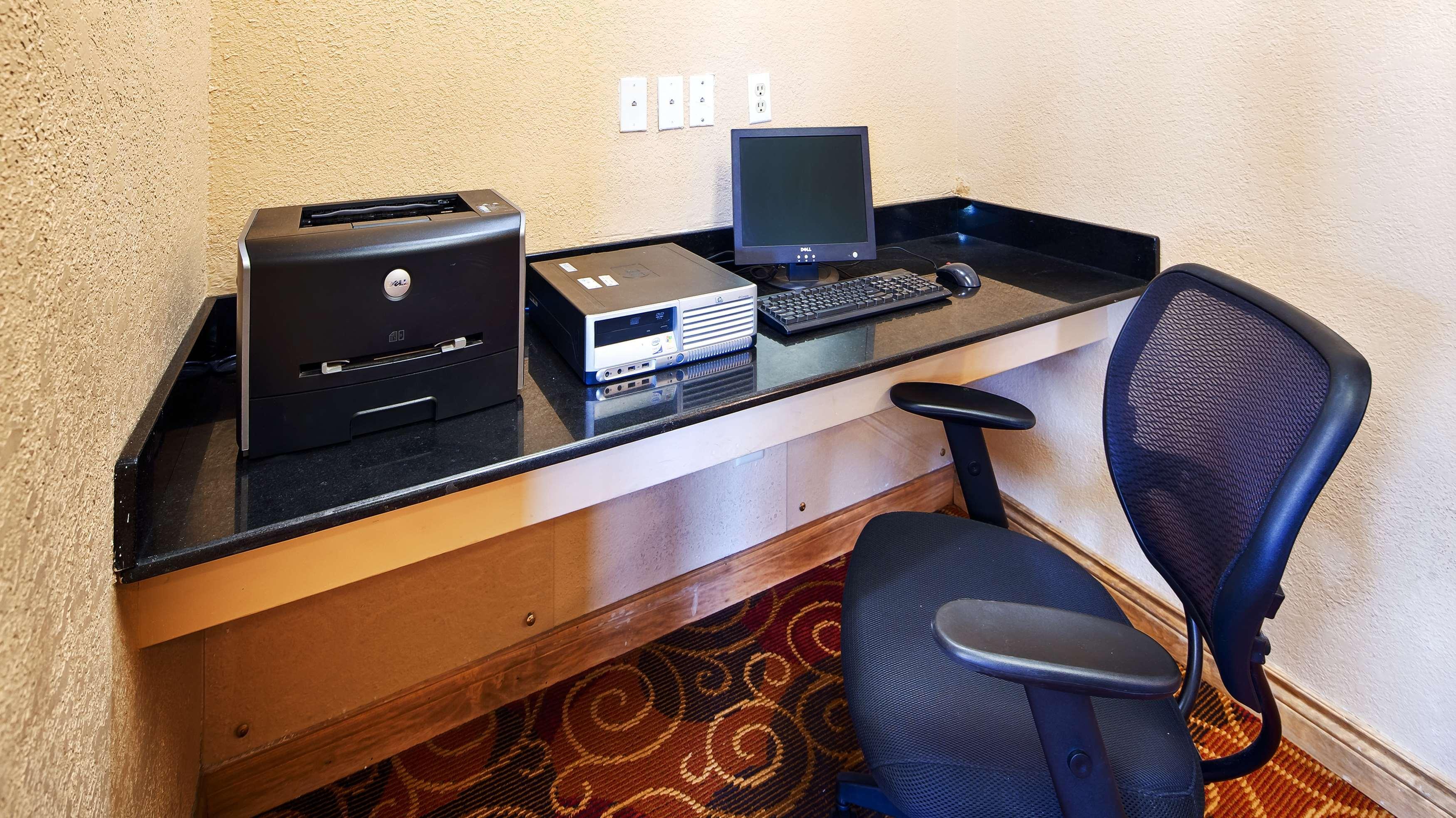 Best Western Martinsville Inn Bagian luar foto