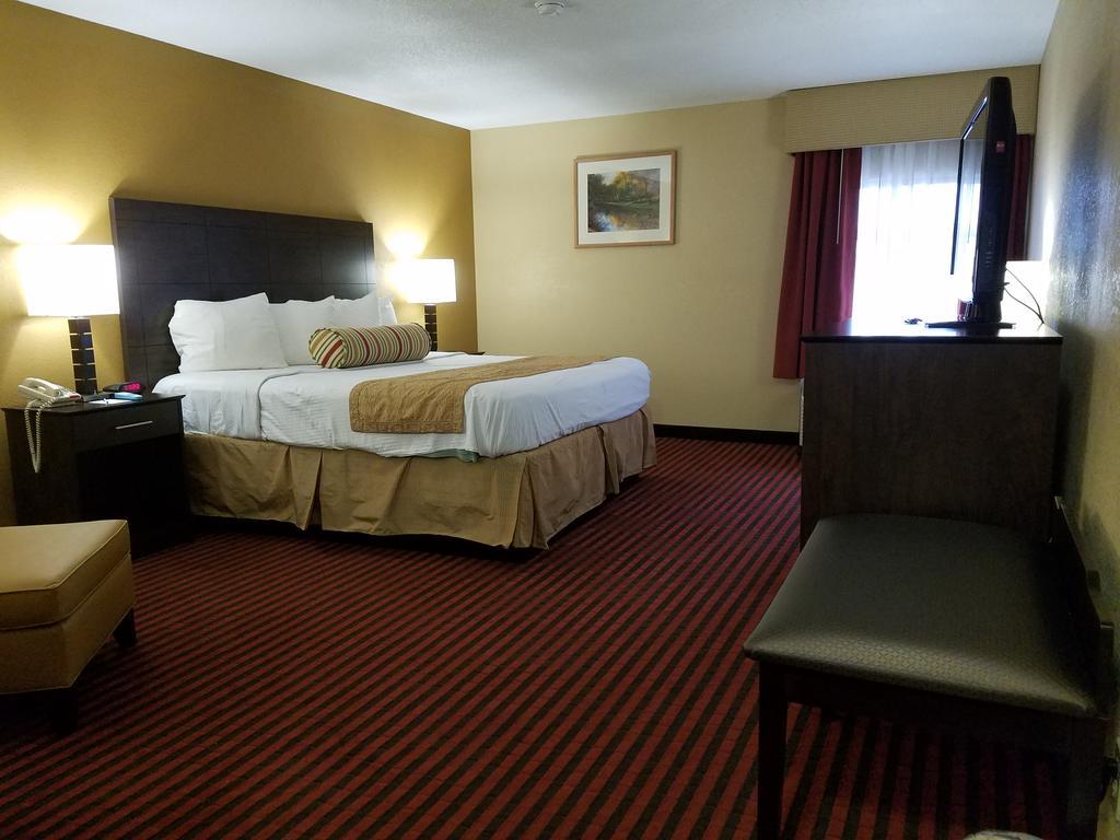 Best Western Martinsville Inn Bagian luar foto